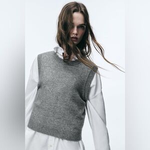 Zara Women’s Crewneck Sweater vest, Size Small